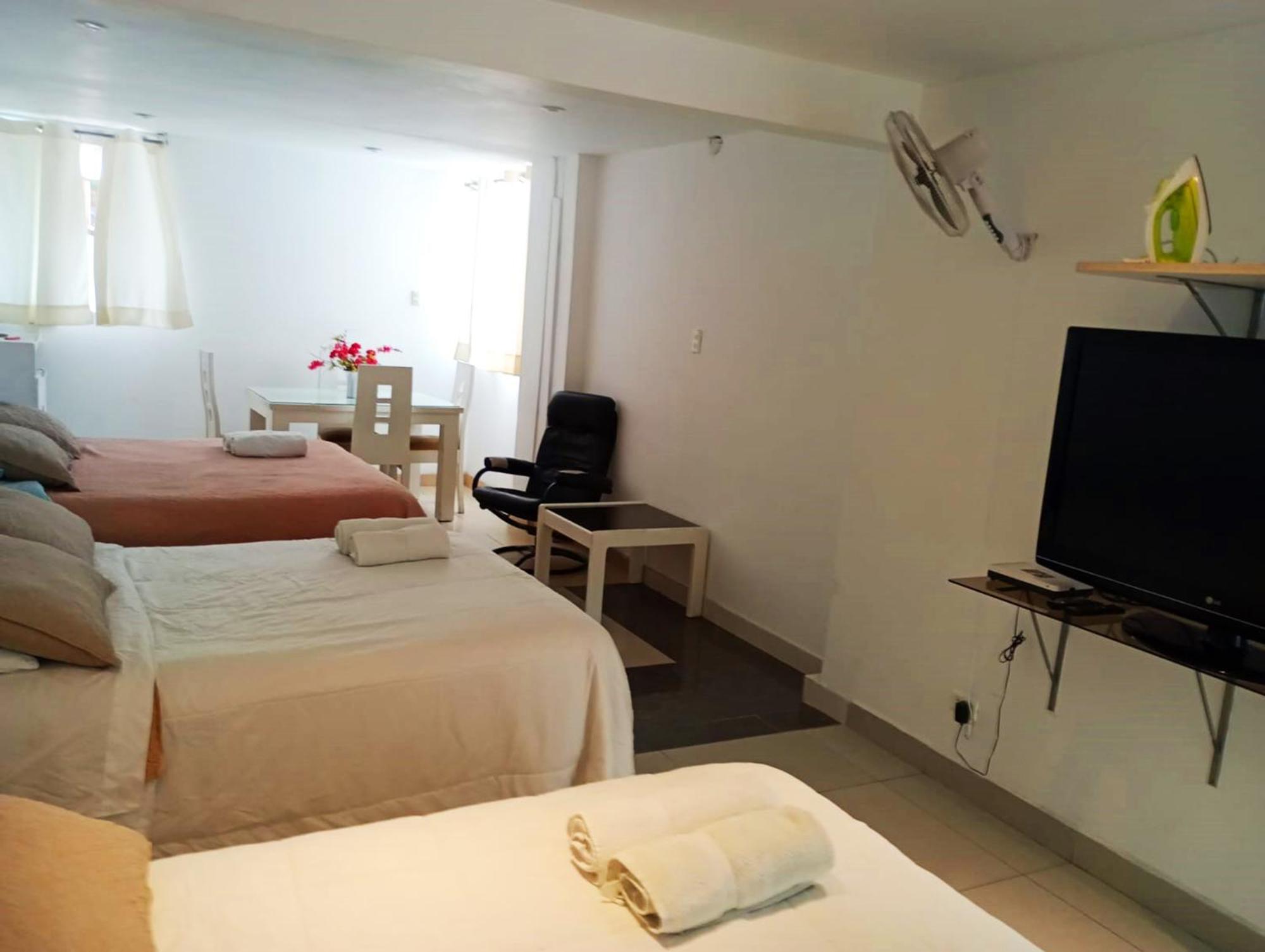 Monterrico Suites Hotel リマ エクステリア 写真